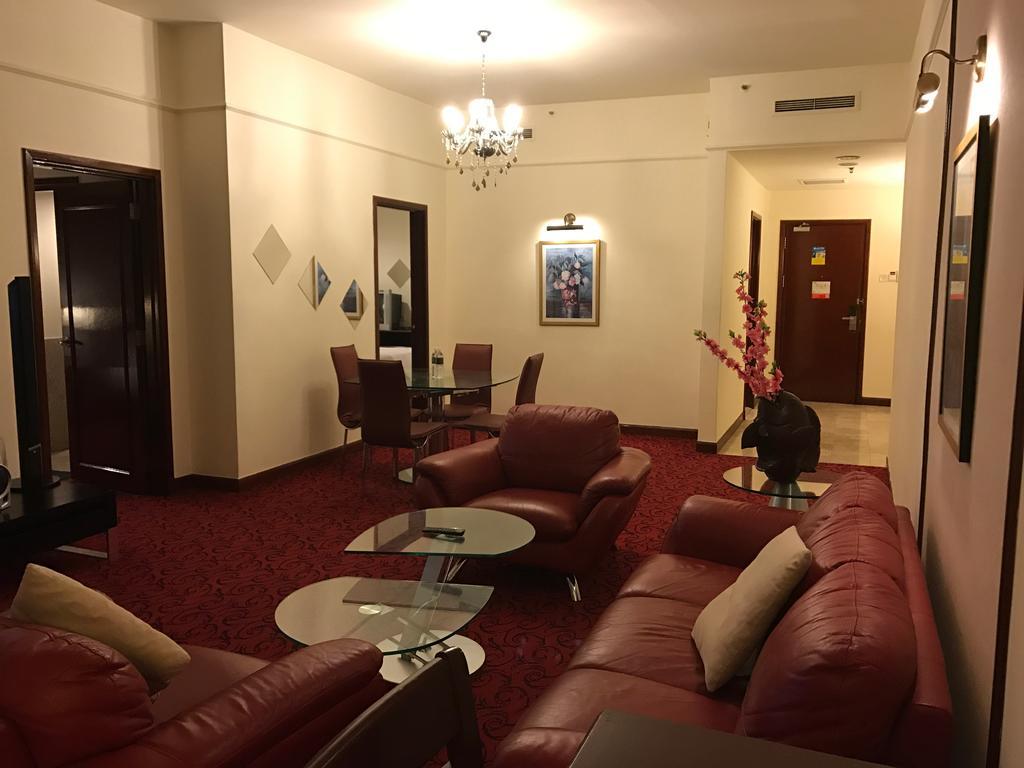 Luxy Service Suites At Times Square Kl 쿠알라룸푸르 외부 사진